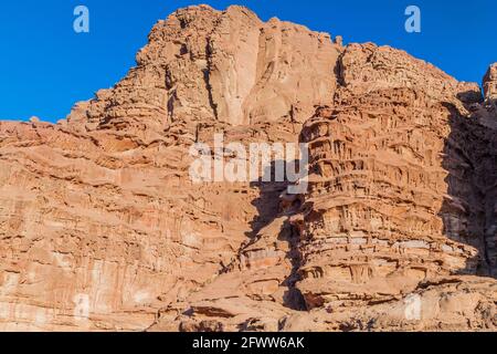 Rocce di Wadi Rum desert, Giordania Foto Stock