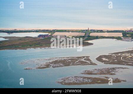 Vista aerea sulla contea di Nassau a Long Island New York Con vista sulla storica spiaggia del Jones Beach state Park Foto Stock