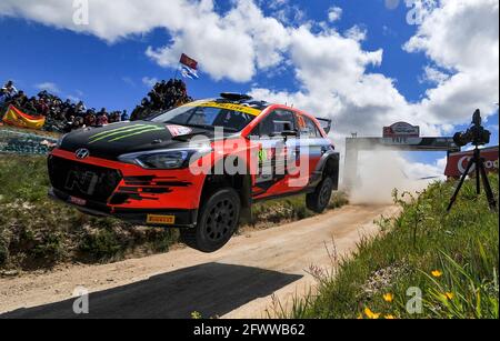 30 Oliver SOLBERG (SWE), Aaron JOHNSTON (IRL), HYUNDAI MOTORSPORT N HYUNDAI i20, RC2 Rally2, in azione durante il Rally del Portogallo 2021, 4° appuntamento della FIA WRC 2021, FIA World Rally Championship, dal 20 al 23 maggio 2021 a Matosinhos, Portogallo - Foto Paulo Maria / DPPI Foto Stock