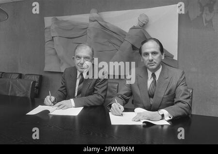 Incarico Financieel Dagblad, Stevens (r) e Nobel (l), 16 aprile 1987, Paesi Bassi, foto dell'agenzia stampa del XX secolo, notizie da ricordare, documentario, fotografia storica 1945-1990, storie visive, Storia umana del XX secolo, che cattura momenti nel tempo Foto Stock