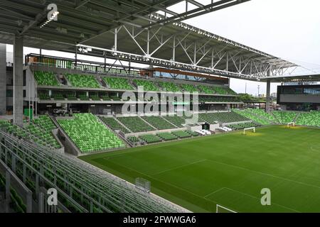 Maggio 25 2021, Austin TX USA: Vista dello stadio Q2 quasi completato nel nord di Austin, dove i funzionari del FC hanno annunciato che il numero di pandemie in declino consentirà il 100% della capacità dello stadio per la partita di apertura della Major League Soccer di Austin il mese prossimo. Lo stadio ospiterà la squadra nazionale femminile di calcio degli Stati Uniti in un amichevole con la Nigeria il 16 giugno 2021. Credit: Bob Daemmrich/Alamy Live News Foto Stock