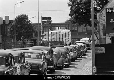 Cessione SIMits agenzia pubblicitaria NS situazioni di traffico, 15 giugno 1964, situazioni di traffico, Paesi Bassi, foto agenzia stampa del xx secolo, notizie da ricordare, documentario, fotografia storica 1945-1990, storie visive, Storia umana del XX secolo, che cattura momenti nel tempo Foto Stock