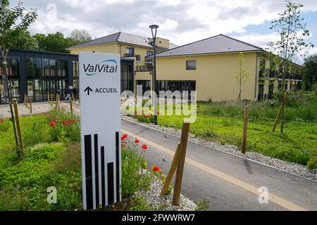 Stabilimento termale, Santenay, Côte d'Or, Borgogna, Francia Foto Stock