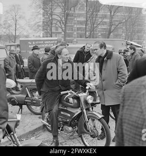 Pubblico su Waterlooplein, Amsterdam, 20 febbraio 1971, Paesi Bassi, foto agenzia stampa del xx secolo, notizie da ricordare, documentario, pho storico Foto Stock