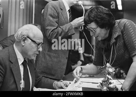 PvdA consiglio di partito a Utrecht per discutere troonrede e miljardennota; Den Uyl e Ien van de Heuvel, 28 settembre 1978, TROONREDES, discussioni, partito Foto Stock