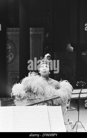 Lo spettacolo di Capodanno di Josephine Baker registrato a Carre, il 27 dicembre 1964, spettacoli, Paesi Bassi, foto agenzia stampa del xx secolo, notizie da ricordare, Foto Stock