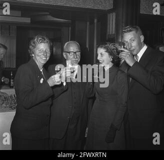 Ricezione G. TH. BOM e figli ( 200 anni ). Poort van Cleeve, 6 ottobre 1956, ricevimenti, Paesi Bassi, 20 ° secolo agenzia stampa foto, notizie a. Foto Stock