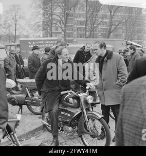 Pubblico su Waterlooplein, Amsterdam, 20 febbraio 1971, Paesi Bassi, foto agenzia stampa del xx secolo, notizie da ricordare, documentario, pho storico Foto Stock