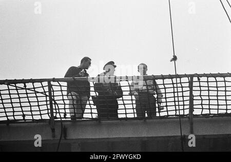 Isola REM occupata, l'elicottero sopra l'isola, 17 dicembre 1964, occupazioni, isole, I Paesi Bassi, foto agenzia stampa del XX secolo, notizie da ricordare, documentario, fotografia storica 1945-1990, storie visive, Storia umana del XX secolo, che cattura momenti nel tempo Foto Stock