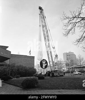 Rotterdam Centre of Unhappy love, 8 metri la lacrima della gru, 2 dicembre 1977, gru, Paesi Bassi, foto agenzia stampa del xx secolo, notizie da ricordare, documentario, fotografia storica 1945-1990, storie visive, Storia umana del XX secolo, che cattura momenti nel tempo Foto Stock