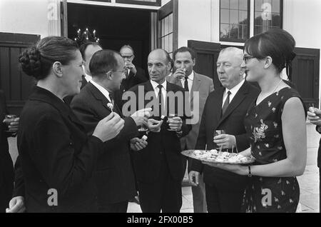 Ospite russo a Catshuis, 30 giugno 1966, Paesi Bassi, foto agenzia stampa del XX secolo, notizie da ricordare, documentario, fotografia storica 1945-1990, storie visive, Storia umana del XX secolo, che cattura momenti nel tempo Foto Stock