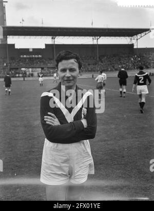 SC Enschede contro DWSA 4-2, Abe Lestra, 18 aprile 1960, Paesi Bassi, foto agenzia stampa del xx secolo, notizie da ricordare, documentario, fotografia storica 1945-1990, storie visive, Storia umana del XX secolo, che cattura momenti nel tempo Foto Stock