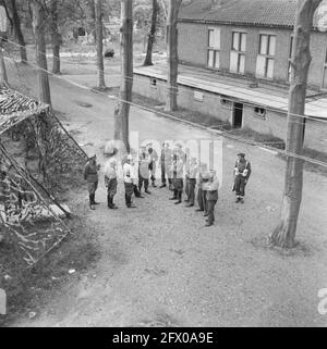 [Serie di mine sbarbate a Hook of Holland], agosto 1945, ripresa, seconda guerra mondiale, Paesi Bassi, foto agenzia stampa del xx secolo, notizie da ricordare, documentario, fotografia storica 1945-1990, storie visive, Storia umana del XX secolo, che cattura momenti nel tempo Foto Stock