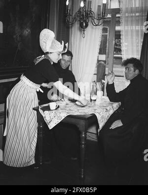 Serie Volendam, 8 febbraio 1957, SERIE, Paesi Bassi, foto agenzia stampa del xx secolo, notizie da ricordare, documentario, fotografia storica 1945-1990, storie visive, Storia umana del XX secolo, che cattura momenti nel tempo Foto Stock