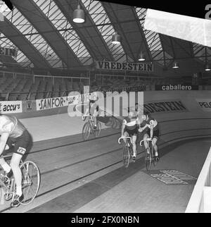 Sei giorni di bicicletta RAI Amsterdam, secondo giorno. Couple Post-Deloof in Action, 12 dicembre 1969, WIELRENNES, Paesi Bassi, foto agenzia stampa del xx secolo, notizie da ricordare, documentario, fotografia storica 1945-1990, storie visive, Storia umana del XX secolo, che cattura momenti nel tempo Foto Stock