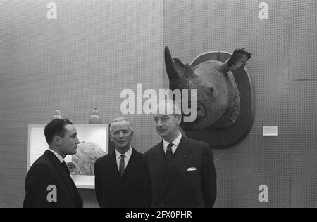 Sua Eccellenza Dr. W. Drees il patronato accettato della mostra Animali africani nel Museo Zoologico dell'Università di, 8 marzo 1963, patronati, mostre, I Paesi Bassi, foto agenzia stampa del XX secolo, notizie da ricordare, documentario, fotografia storica 1945-1990, storie visive, Storia umana del XX secolo, che cattura momenti nel tempo Foto Stock