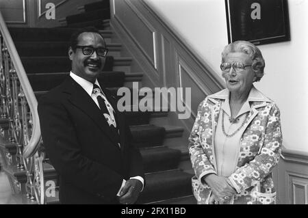 La regina Juliana riceve il primo ministro surinamese Henck Arron a Huis ten Bosch, 31 maggio 1976, regine, ricevimenti, Primi ministri, Paesi Bassi, foto agenzia stampa del XX secolo, notizie da ricordare, documentario, fotografia storica 1945-1990, storie visive, Storia umana del XX secolo, che cattura momenti nel tempo Foto Stock