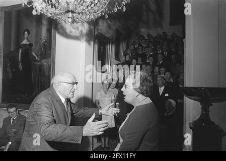 La regina Juliana riceve trenta scale con moglie a Paleis Soestdijk, 1 dicembre 1970, regine, ricevute, I Paesi Bassi, foto agenzia stampa del XX secolo, notizie da ricordare, documentario, fotografia storica 1945-1990, storie visive, Storia umana del XX secolo, che cattura momenti nel tempo Foto Stock