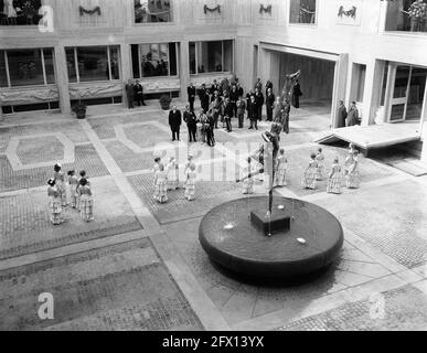 La Regina Juliana apre la nuova Casa Provinciale ad Arnhem, 11 settembre 1954, regine, casa reale, Aperture, case provinciali, Paesi Bassi, foto agenzia stampa del XX secolo, notizie da ricordare, documentario, fotografia storica 1945-1990, storie visive, Storia umana del XX secolo, che cattura momenti nel tempo Foto Stock