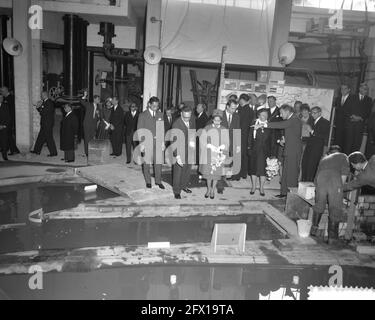 Visita reale al Water Cycle Laboratory Delft, 25 ottobre 1960, visite, Paesi Bassi, foto agenzia stampa del xx secolo, notizie da ricordare, documentario, fotografia storica 1945-1990, storie visive, Storia umana del XX secolo, che cattura momenti nel tempo Foto Stock