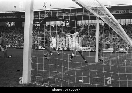 AJAX contro FC Den Haag, 1-0 per Ajax, 22 agosto 1971, sport, calcio, I Paesi Bassi, foto agenzia stampa del XX secolo, notizie da ricordare, documentario, fotografia storica 1945-1990, storie visive, Storia umana del XX secolo, che cattura momenti nel tempo Foto Stock