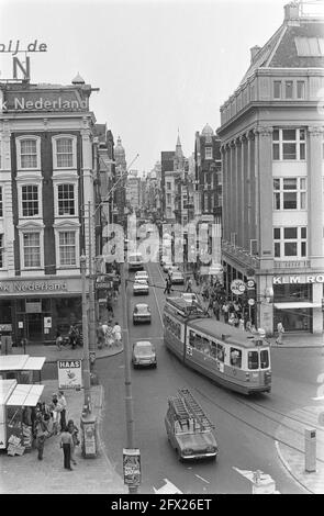 Leidsestraat con traffico, Amsterdam e Leidseplein, 14 luglio 1971, Paesi Bassi, foto agenzia stampa del xx secolo, notizie da ricordare, documentario, fotografia storica 1945-1990, storie visive, Storia umana del XX secolo, che cattura momenti nel tempo Foto Stock