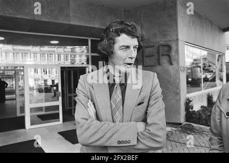 Negoziati salariali governativi, datori di lavoro, dipendenti, Wim Kok presso SER Heads, 18 giugno 1976, GOVERNO, LAVORATORI, DIPENDENTI, I Paesi Bassi, foto agenzia stampa del XX secolo, notizie da ricordare, documentario, fotografia storica 1945-1990, storie visive, Storia umana del XX secolo, che cattura momenti nel tempo Foto Stock