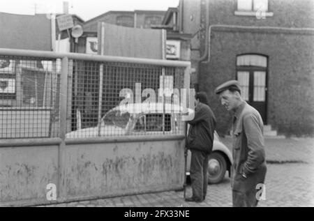 I lavoratori del metallo occupano la fabbrica in Belgio, 1 giugno 1967, i lavoratori, le occupazioni, Fabbriche, Paesi Bassi, foto agenzia stampa del XX secolo, notizie da ricordare, documentario, fotografia storica 1945-1990, storie visive, Storia umana del XX secolo, che cattura momenti nel tempo Foto Stock