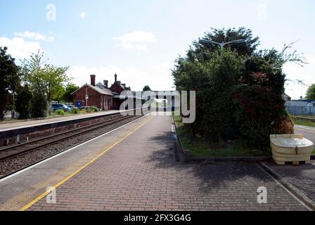 Piattaforma alla stazione ferroviaria di Sleaford Foto Stock