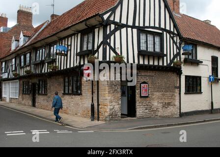 Blue Pig casa pubblica a Grantham Foto Stock