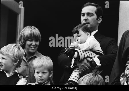 Defile Soestdijk 78; Princess Christina e Jorge Guillermo con il figlio Bernardo (close), 1 maggio 1978, defile, Paesi Bassi, foto agenzia stampa del xx secolo, notizie da ricordare, documentario, fotografia storica 1945-1990, storie visive, Storia umana del XX secolo, che cattura momenti nel tempo Foto Stock