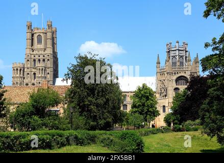 Ely Cathedral, West Tower e Octagon, Cambridgeshire, Inghilterra Foto Stock