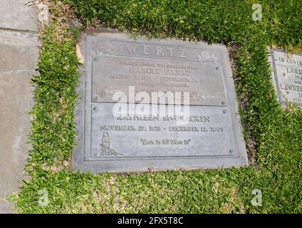 Cypress, California, USA 24 maggio 2021 UNA visione generale dell'atmosfera del nostro attore di Gang Harold Eugene 'Bouncy' Wertz grave a Forest Lawn Cypress Memorial Park il 24 maggio 2021 a Cypress, California, USA. Foto di Barry King/Alamy Stock foto Foto Stock