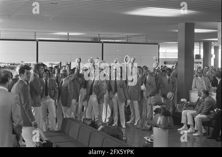 La maggior parte della squadra olimpica olandese parte dall'aeroporto di Schiphol a Monaco, 21 agosto 1972, squadre, Paesi Bassi, foto agenzia stampa del xx secolo, notizie da ricordare, documentario, fotografia storica 1945-1990, storie visive, Storia umana del XX secolo, che cattura momenti nel tempo Foto Stock