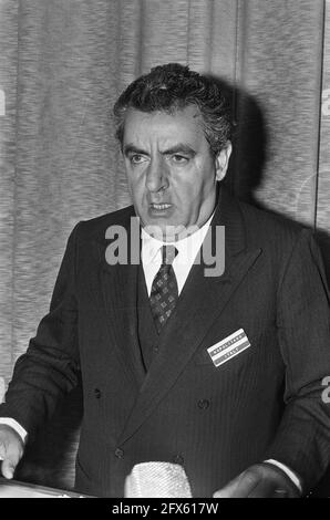 Il Principe Bernhard apre il 25° Int. Congresso spaziale in RAI ad Amsterdam; n. 18 e n. 160;?, n. 19, 20 e 160;?, 30 settembre 1974, SPAZIO, Congressi, aperture, principi, Paesi Bassi, foto agenzia stampa del XX secolo, notizie da ricordare, documentario, fotografia storica 1945-1990, storie visive, Storia umana del XX secolo, che cattura momenti nel tempo Foto Stock