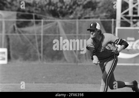 Haarlem baseball settimana Olanda contro il Giappone; Pitcher Martin Ronnenbergh in azione, 20 agosto 1978, baseball, sport, I Paesi Bassi, foto agenzia stampa del XX secolo, notizie da ricordare, documentario, fotografia storica 1945-1990, storie visive, Storia umana del XX secolo, che cattura momenti nel tempo Foto Stock