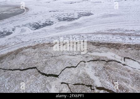 Paesaggio artico tundra nel nord del Canada sulle rive di Hudson Bay dalla città di Churchill, Manitoba. Preso da un elicottero con aereo. Foto Stock