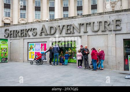 Londra. Regno Unito- la popolare attrazione Shrek's Adventure nel Riverside Building riapre per i visitatori come il paese emerge dal blocco Covid-19. Foto Stock