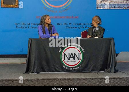 New York, Stati Uniti. 25 maggio 2021. Maya Wiley parla al Mayoral Forum della National Action Network il 25 maggio 2021 a New York City. I principali candidati mayoral democratici di New York City partecipano al Rev. Al Sharpton e al forum mayoral della National Action Network che si è tenuto di fronte a un pubblico dal vivo nell'anniversario dell'uccisione di George Floyd. Credit: Ron Adar/Alamy Live News Foto Stock