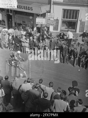 Champion of the Netherlands pro and independent Dutch Cycling Union Valkenburg, 16 maggio 1954, campione, ciclisti, I Paesi Bassi, foto agenzia stampa del XX secolo, notizie da ricordare, documentario, fotografia storica 1945-1990, storie visive, Storia umana del XX secolo, che cattura momenti nel tempo Foto Stock