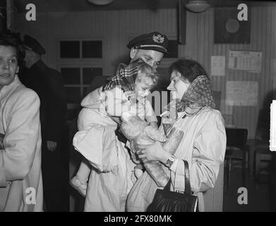 Arrivo PH-TEP dall'Iraq, vedi 31668, 30 dicembre 1948, ARRIVO, Paesi Bassi, foto agenzia stampa del xx secolo, notizie da ricordare, documentario, fotografia storica 1945-1990, storie visive, Storia umana del XX secolo, che cattura momenti nel tempo Foto Stock