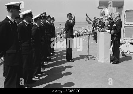 Giuramento di ufficio a Den Helder, 15 giugno 1962, UFFICIALI, giuramenti, I Paesi Bassi, foto agenzia stampa del XX secolo, notizie da ricordare, documentario, fotografia storica 1945-1990, storie visive, Storia umana del XX secolo, che cattura momenti nel tempo Foto Stock