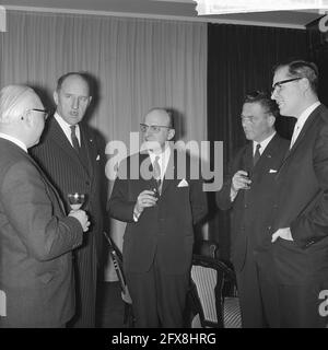 Primo ministro belga con il ministro Marijnen in visita, LUN, Lefevre, Marijnen, febbraio 15, 1964, visite, primi ministri, Paesi Bassi, foto agenzia stampa del XX secolo, notizie da ricordare, documentario, fotografia storica 1945-1990, storie visive, Storia umana del XX secolo, che cattura momenti nel tempo Foto Stock