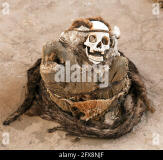 Scavi storici di preinca Nazca o Nasca civiltà cimitero di Chauchilla nella zona di Nazca in Perù Foto Stock