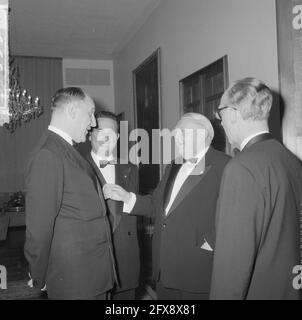 Visita del primo ministro Marijnen e del ministro LUN in Germania occidentale, LUN, Marijnen, Erhard, 1 ottobre 1964, visite, ministri, Paesi Bassi, foto agenzia stampa del XX secolo, notizie da ricordare, documentario, fotografia storica 1945-1990, storie visive, Storia umana del XX secolo, che cattura momenti nel tempo Foto Stock