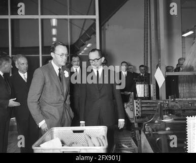 Visita del principe Bernhard ad Andre van Spaandonck e Sons, 28 marzo 1961, visite, Paesi Bassi, foto agenzia stampa del xx secolo, notizie da ricordare, documentario, fotografia storica 1945-1990, storie visive, Storia umana del XX secolo, che cattura momenti nel tempo Foto Stock