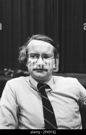 Riunione del consiglio dei membri DI VPRO a Krasnapolsky Amsterdam, Michel Jager (capo), 16 maggio 1981, riunioni, I Paesi Bassi, foto agenzia stampa del XX secolo, notizie da ricordare, documentario, fotografia storica 1945-1990, storie visive, Storia umana del XX secolo, che cattura momenti nel tempo Foto Stock