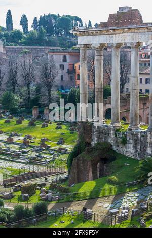 Vista degli antichi edifici romani in Italia Foto Stock