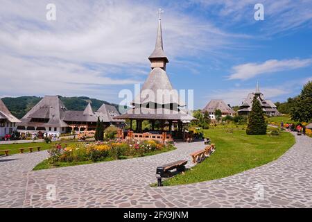Famoso monastero di Barsana nella contea di Maramures, Romania Foto Stock