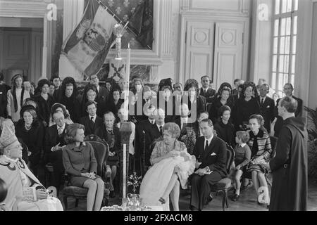 Battesimo del Principe Carlos Xavier Bernardo, figlio della Principessa Irene, al Castello di Lignieres (Francia). Panoramica, 10 febbraio 1970, cerimonie di Natale, panoramiche, I Paesi Bassi, foto agenzia stampa del XX secolo, notizie da ricordare, documentario, fotografia storica 1945-1990, storie visive, Storia umana del XX secolo, che cattura momenti nel tempo Foto Stock